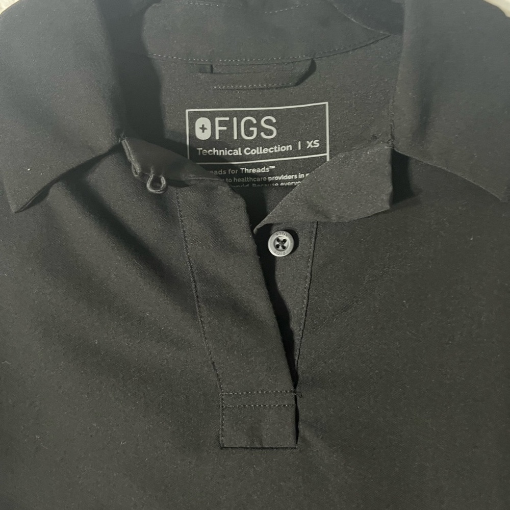 FIGS women long sleeve Black Polo Shirt
